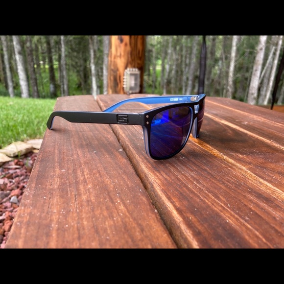 Skeleton Optics KNOX #004 TwoTone NP Black/Blue - Picture 2 of 4